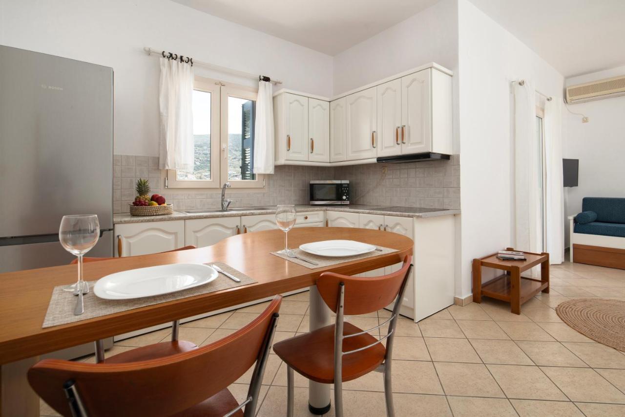 Almar Apartments Batsi Eksteriør bilde
